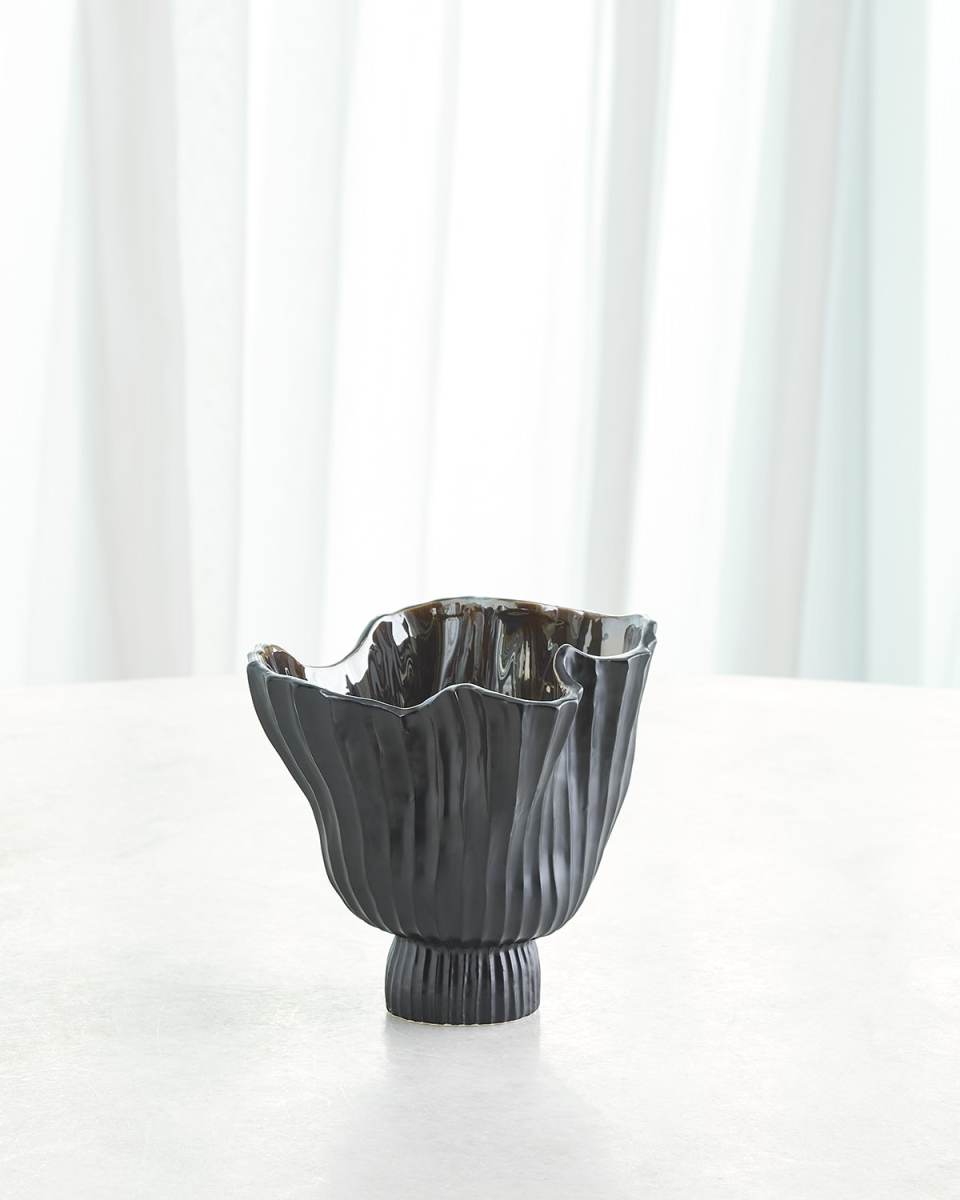 Folha Footed Vase, Small